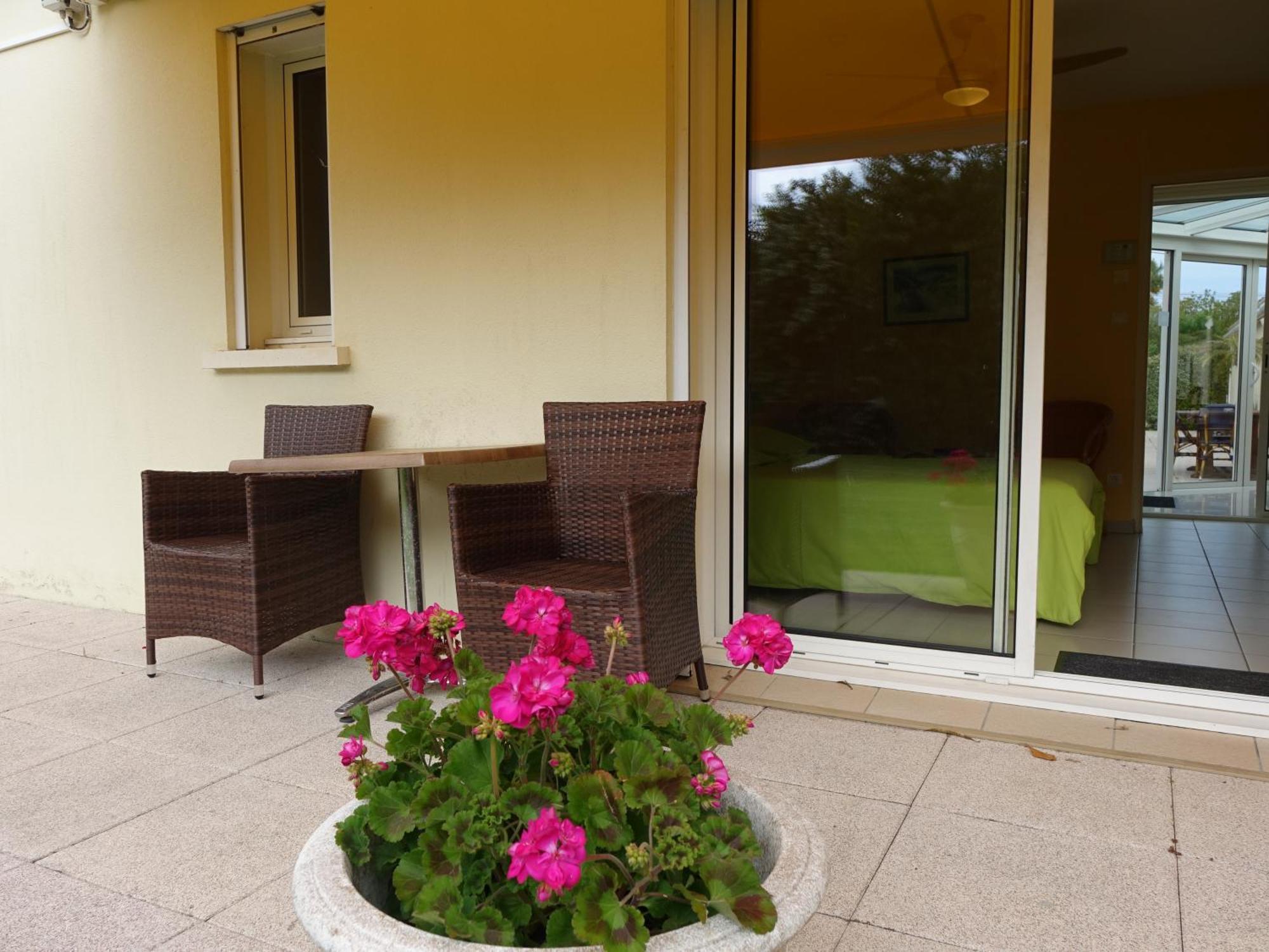 Bed and Breakfast Locatlantique Ейтре Екстер'єр фото