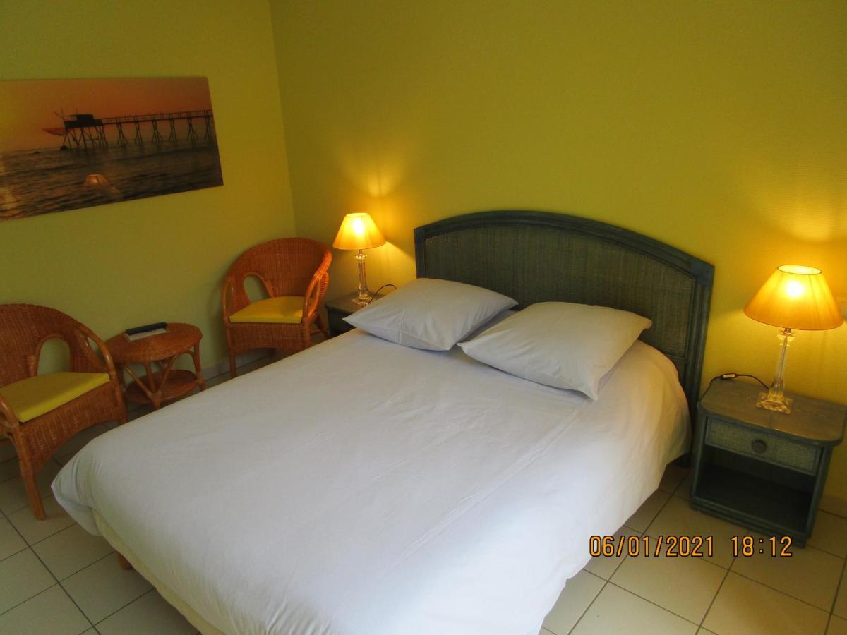 Bed and Breakfast Locatlantique Ейтре Екстер'єр фото