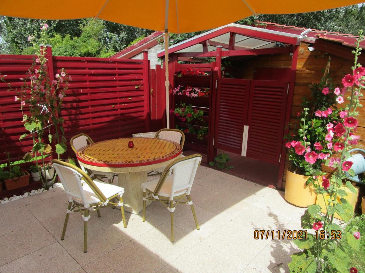 Bed and Breakfast Locatlantique Ейтре Екстер'єр фото