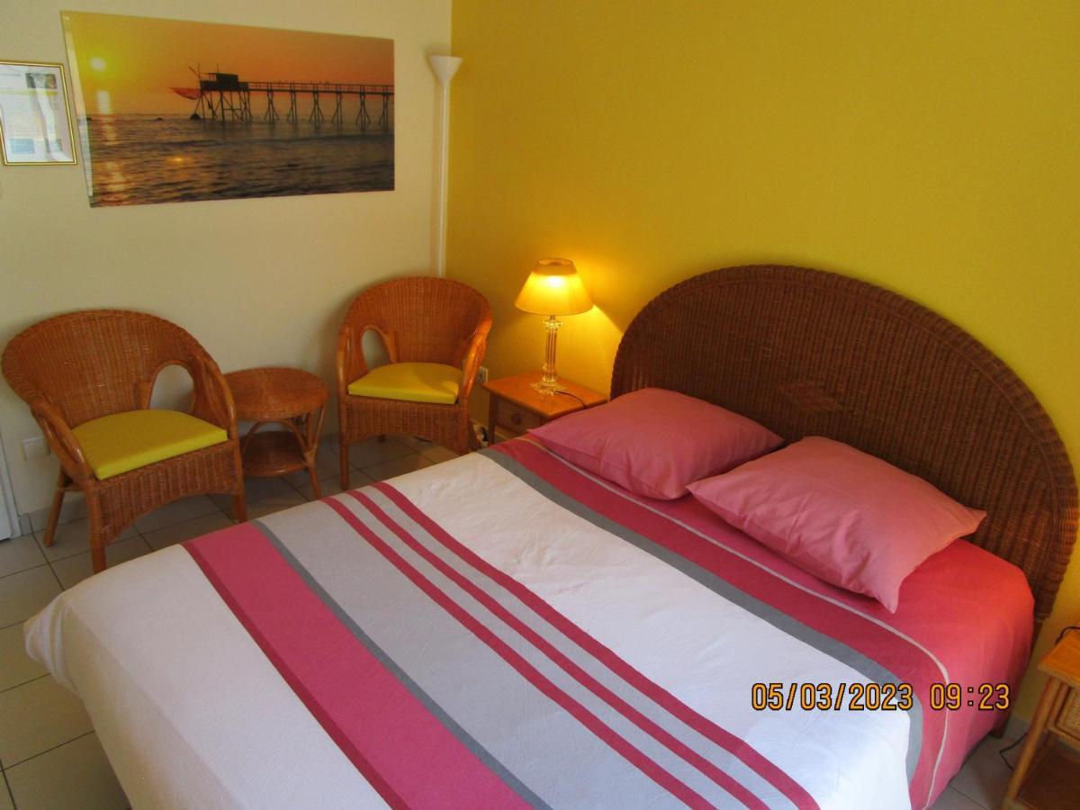 Bed and Breakfast Locatlantique Ейтре Екстер'єр фото