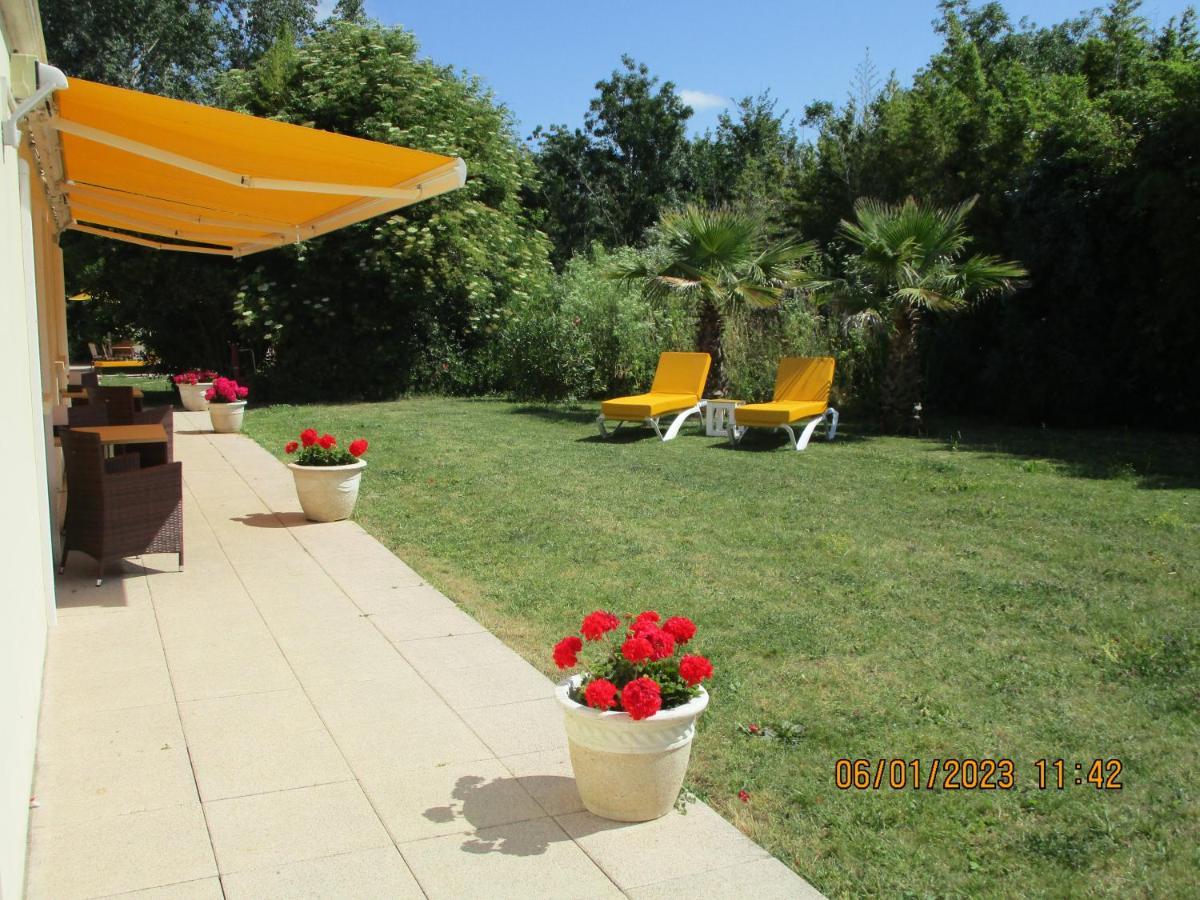 Bed and Breakfast Locatlantique Ейтре Екстер'єр фото