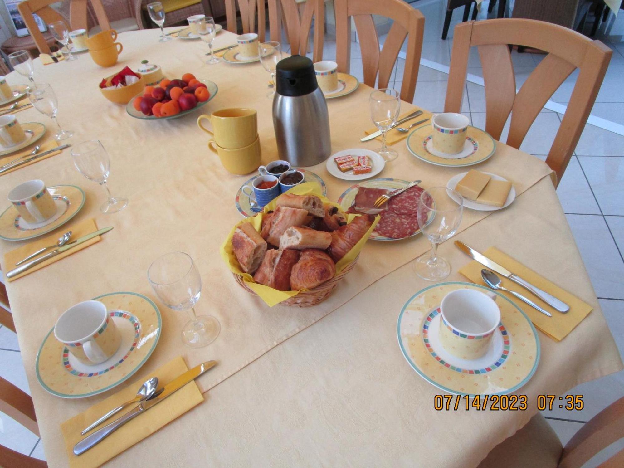Bed and Breakfast Locatlantique Ейтре Екстер'єр фото